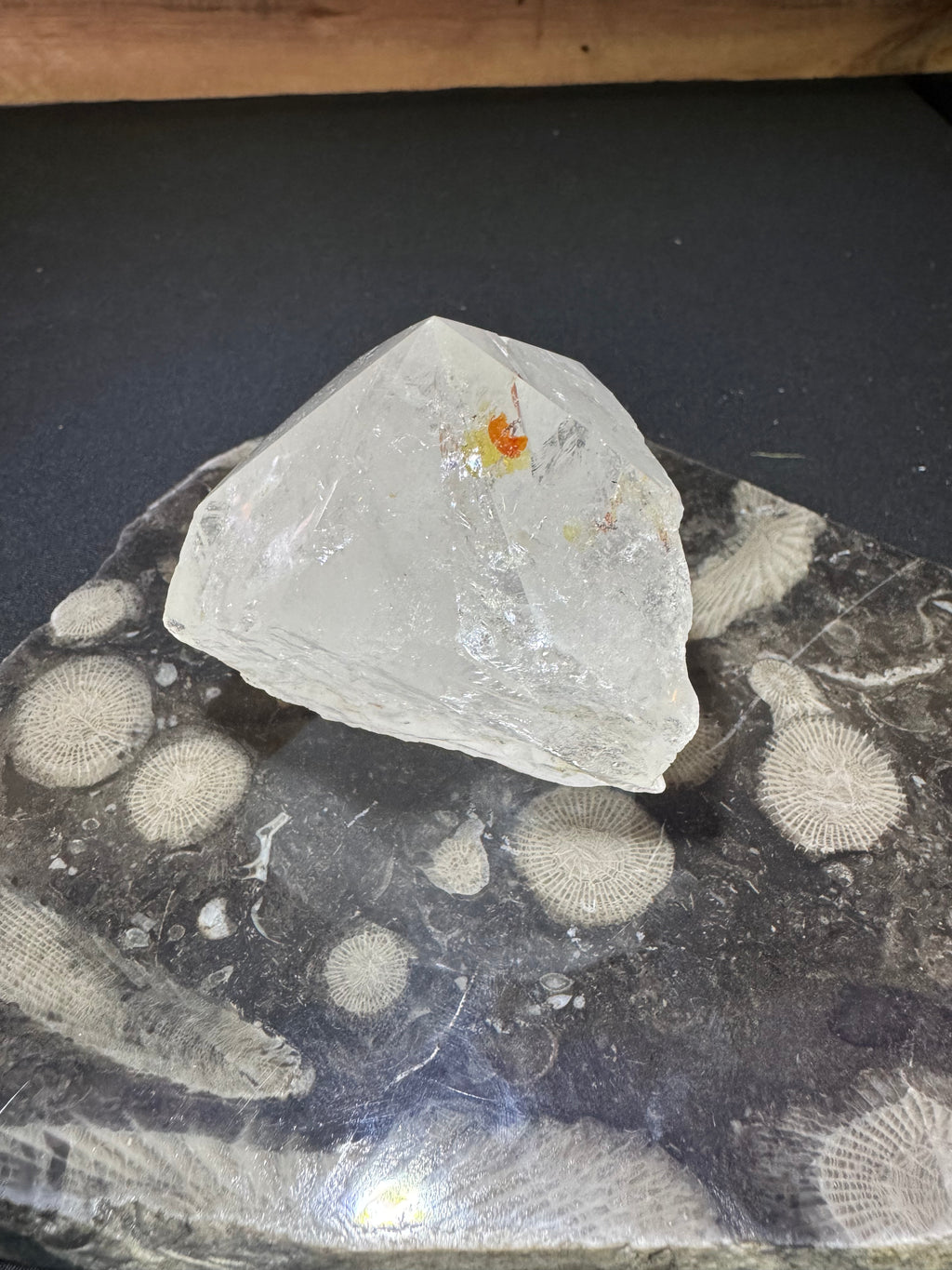 Clear Quartz Cut Base Poibt