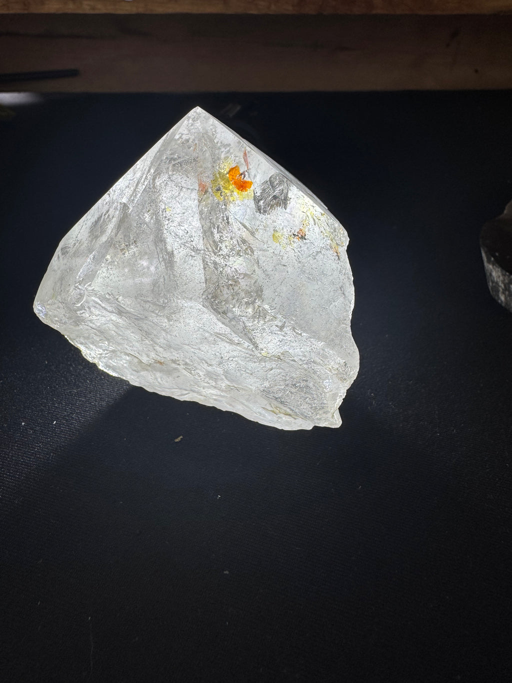 Clear Quartz Cut Base Poibt