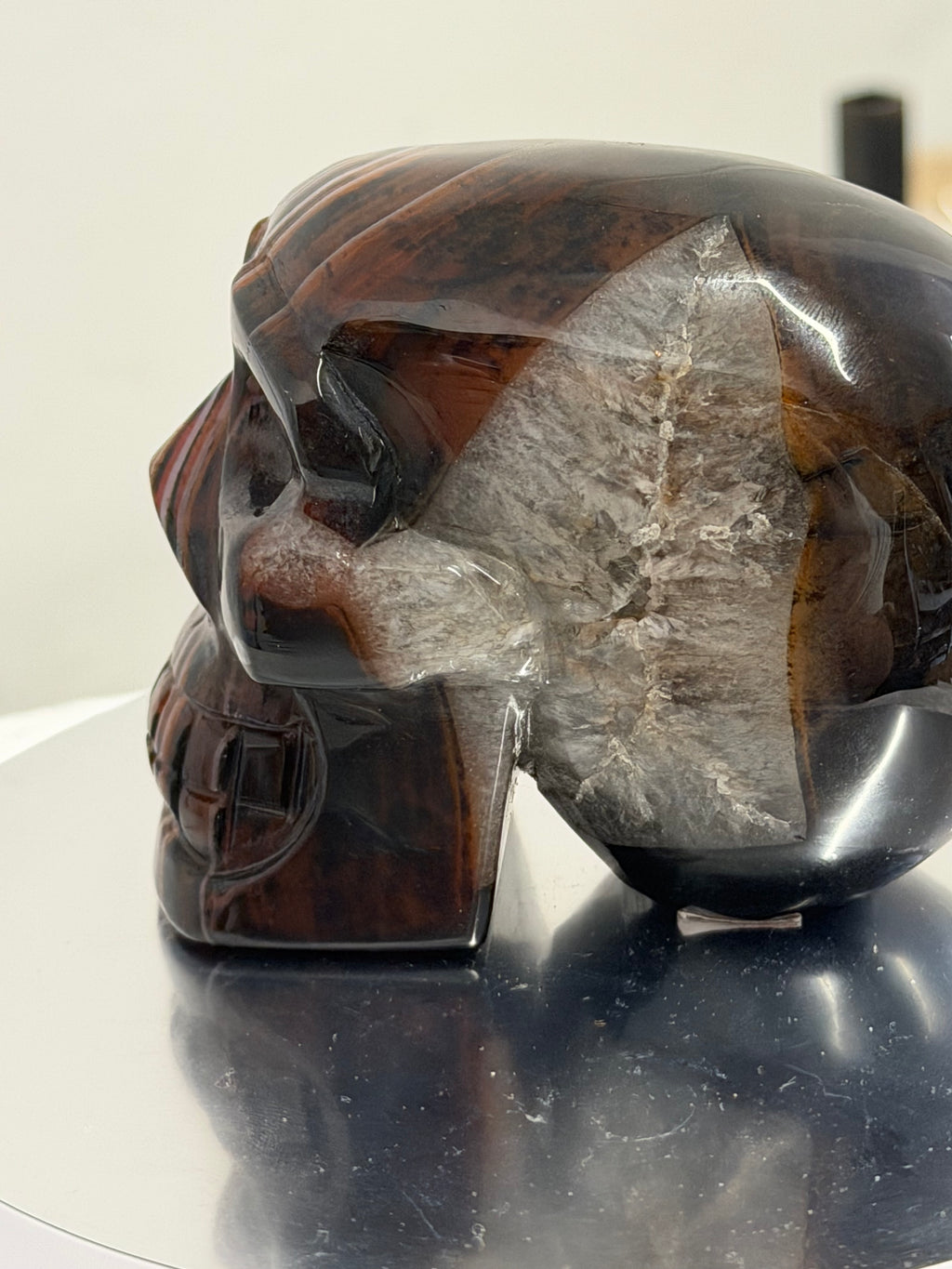 Sardonyx skull